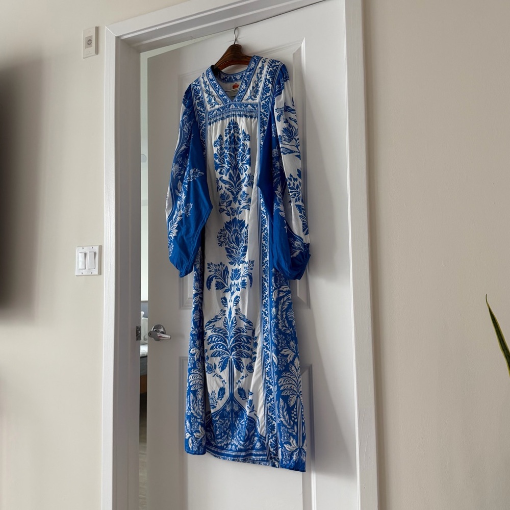 Farm Rio Off-White Delicate Tapestry Long Sleeve Maxi Dress - Picture 6 of 10